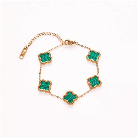 green clover bracelet cartier